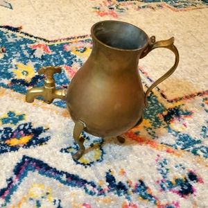 Vintage 3-Legged Spout Vase